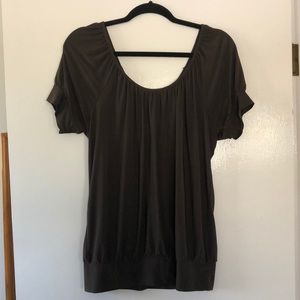 Scoop neck top